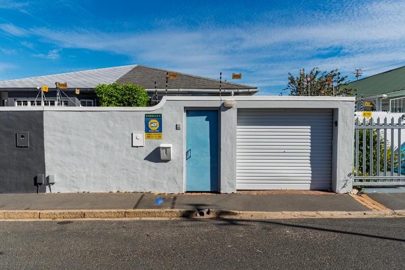 2 Bedroom Property for Sale in Harfield Village Western Cape